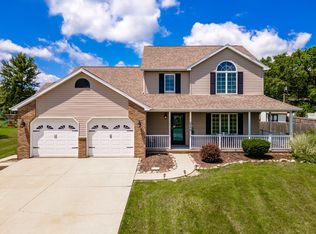 2286 N Spruce Dr, Bluffton, IN 46714