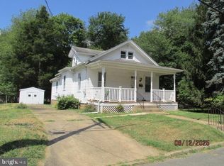 107 Broad Ave, Ewing, NJ 08618