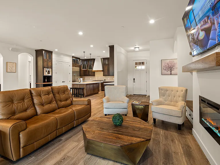 20 Crystal Sky Dr — Photo 34
