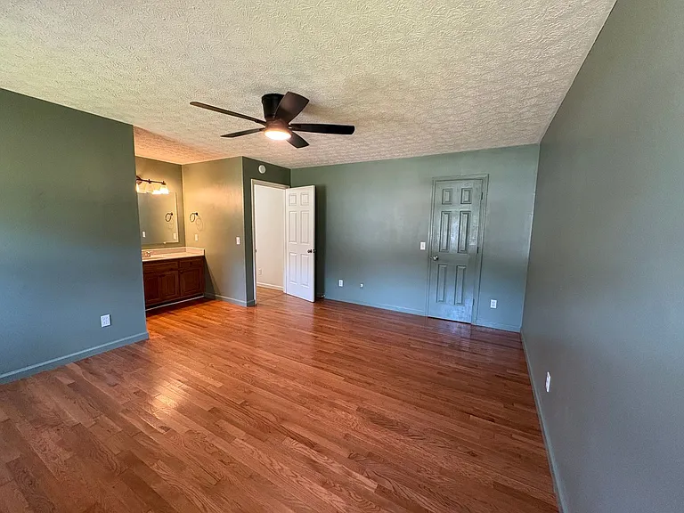 671 Circle Dr — Photo 23