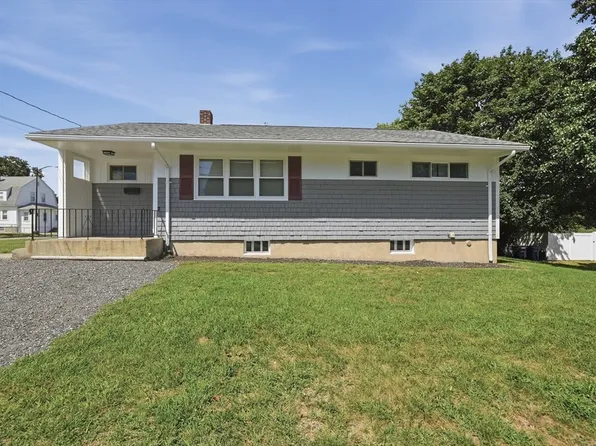 2228 Acushnet Ave, New Bedford, MA 02745