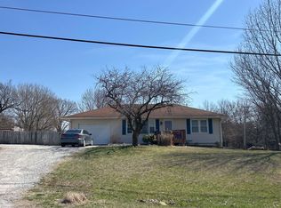 8640 N Highway Vv, Columbia, MO 65202