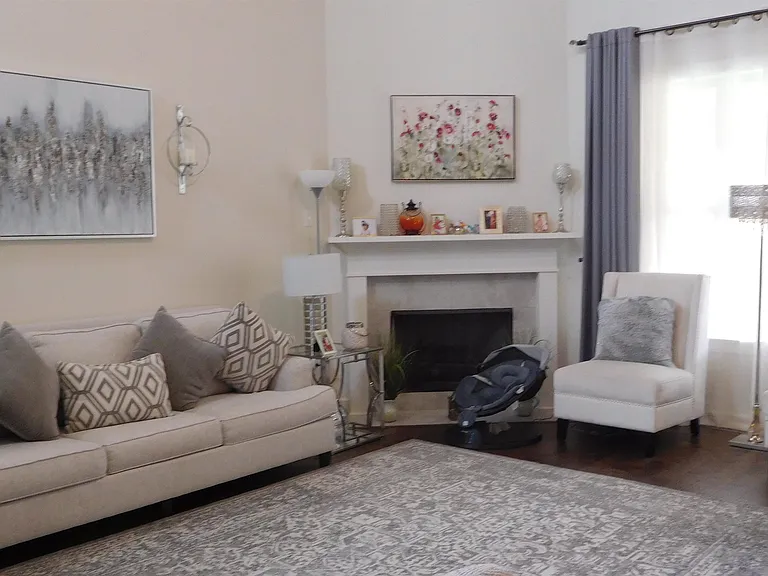 1264 Mountain Side Dr — Photo 2