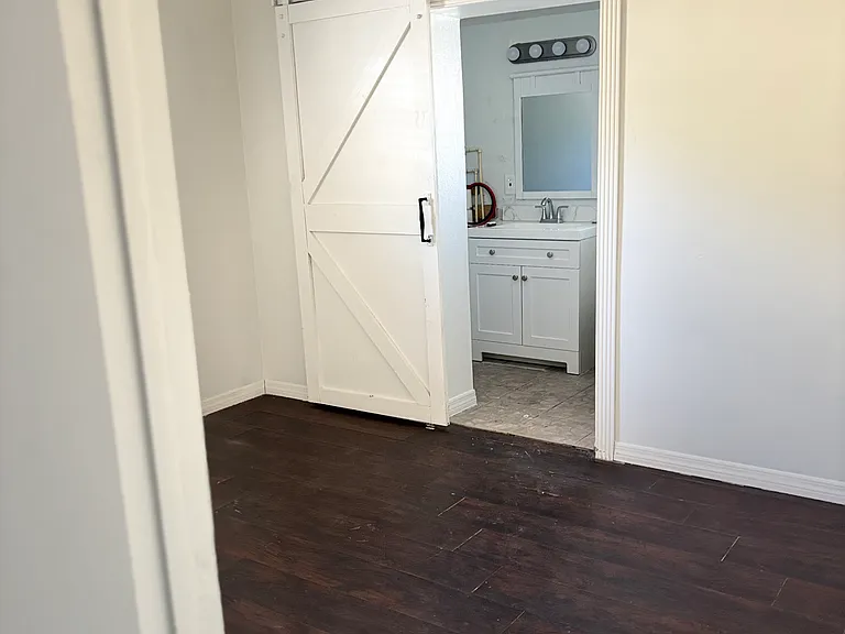 Master Bedroom (Outside Look)