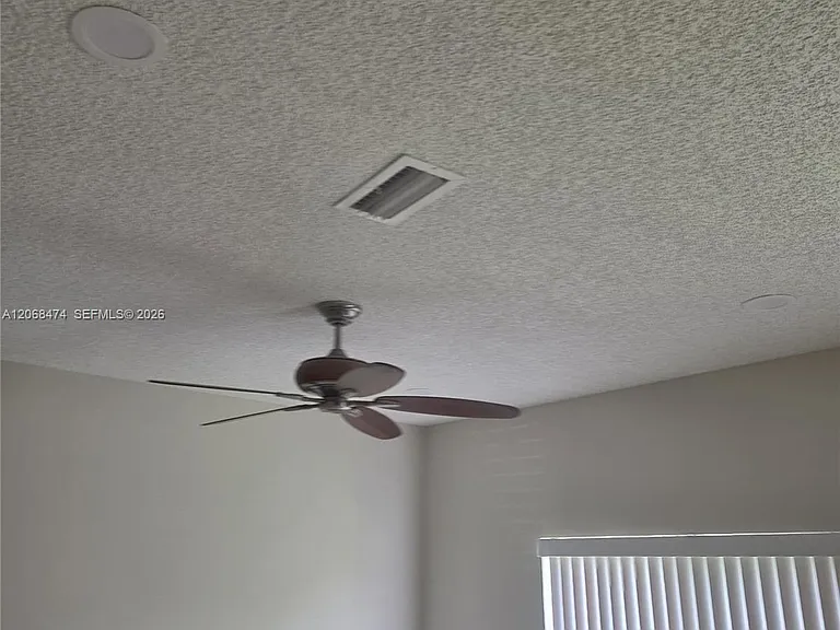 4730 Lago Vista Dr — Photo 9