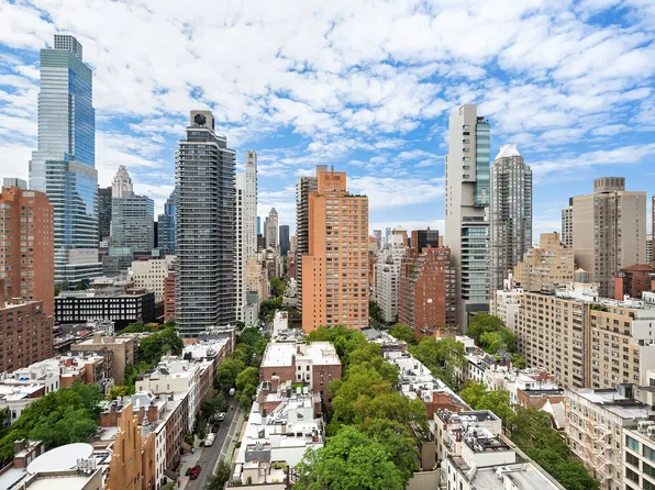 301 East 61st Street image 11 of 15