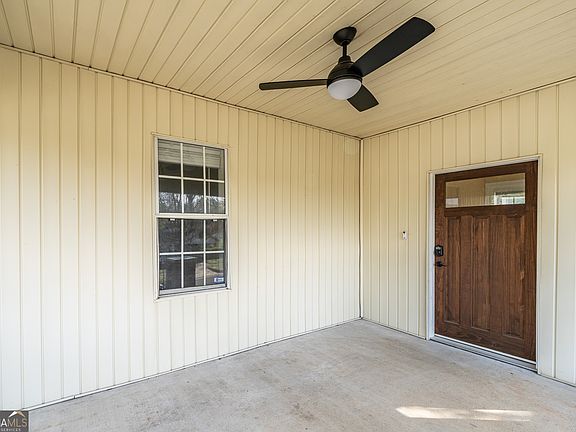 2nd image of 201 E 10th St SW