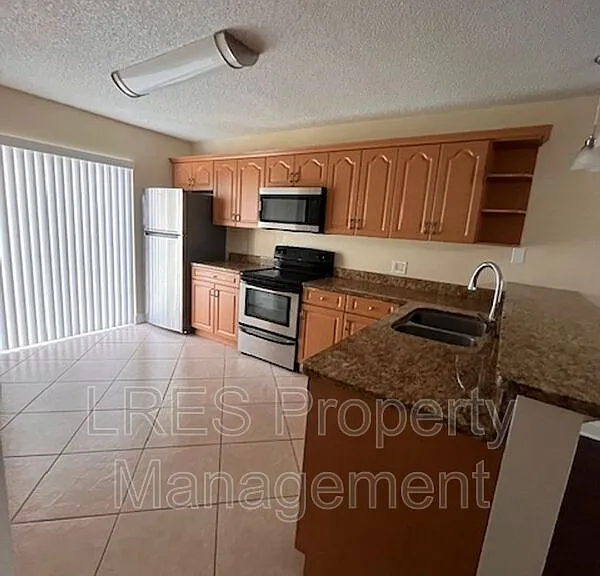 3651 N Goldenrod Rd #F109 — Photo 10
