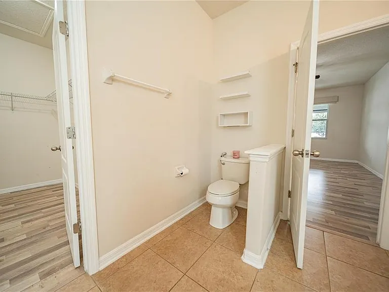2592 Isabela Ter — Photo 11