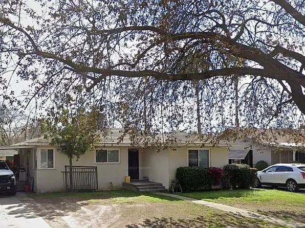 2614 E Michigan Ave, Fresno, CA 93703