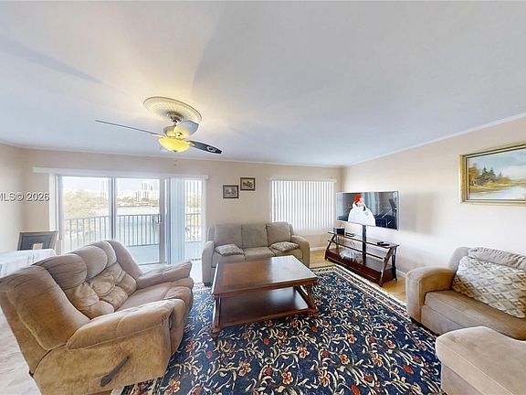 4th image of 200 Diplomat Pkwy APT 620