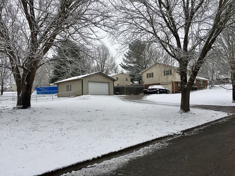 1st image of 121 Cathy Dr