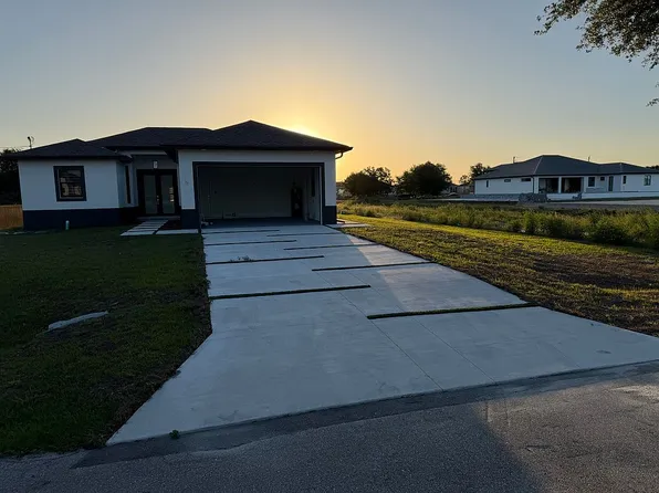 4700 Dora Ave S, Lehigh Acres, FL 33976