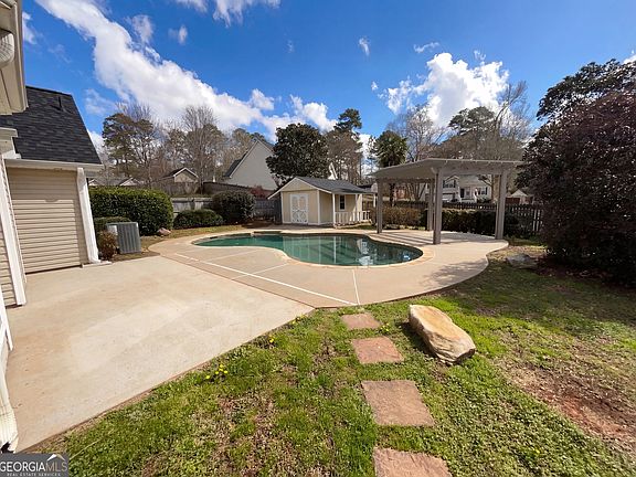 5th image of 2 Austin Ct