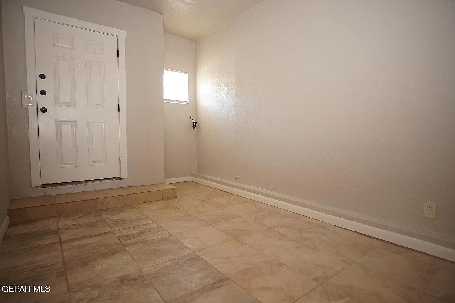 2 bed, 1.0 bath, 725 sqft, $845 — Photo 3