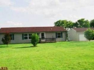 10480 Starlight Ln, Montgomery City, MO 63361