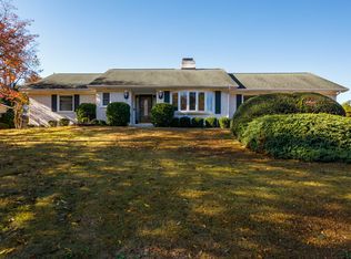 5620 Weatherford Rd, Fayetteville, NC 28303