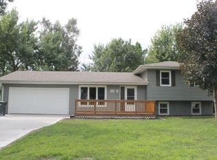 5280 NW 66th Ave, Johnston, IA 50131