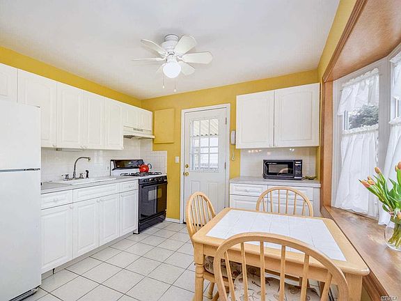 4th image of 26 Appletree Ln