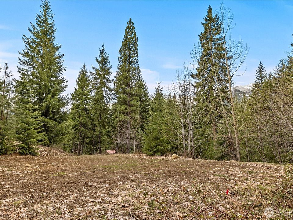 1st image of 33 Lakeside Court