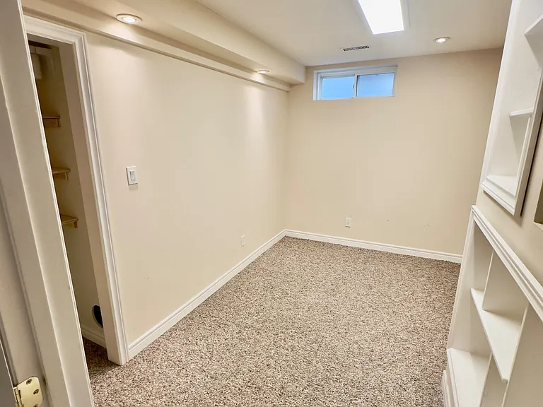 908 Copper Leaf Cres — Photo 42