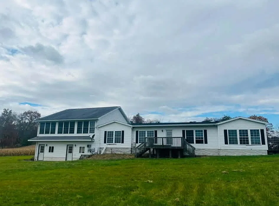 2 bed, $1,300 — Photo 1