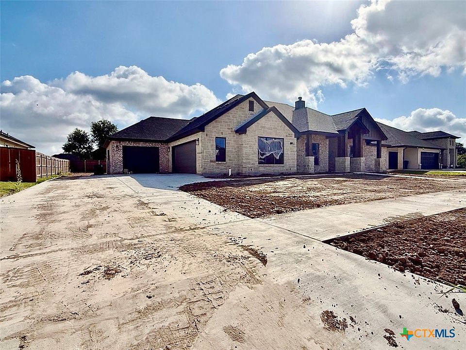 2nd image of 1112 Fairfax Dr