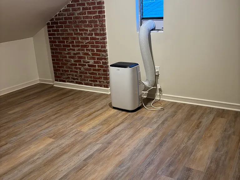 1136 Betty Ln #2 — Photo 10