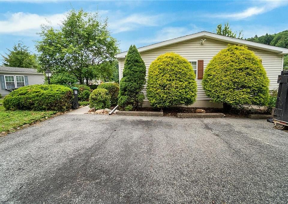 1342 Blue Mountain Cir, Saylorsburg, PA 18353 Zillow
