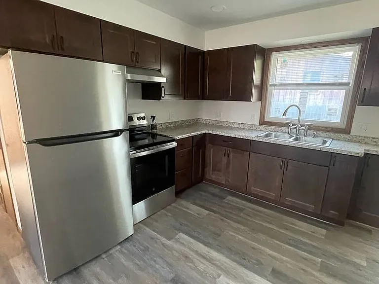 2218 W Wall St — Photo 12