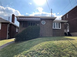 221 W Larkspur St, Homestead, PA