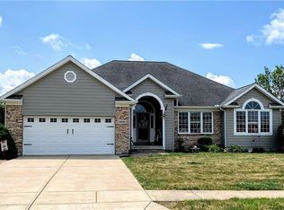 3221 Sioux Dr, Piqua, OH 45356