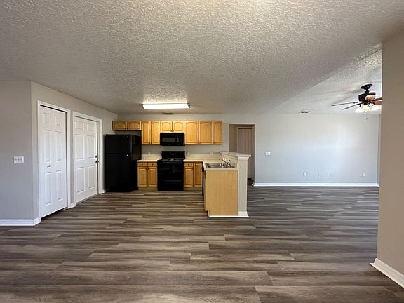 2nd image of 28 Sawfish Ln