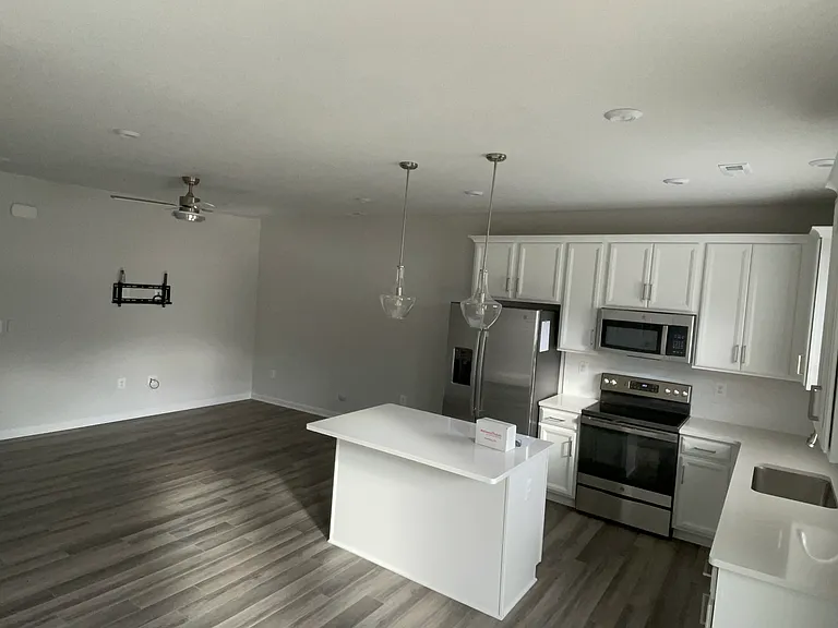 5512 Wenrich Dr #1 — Photo 8