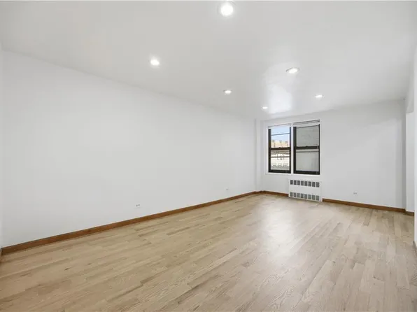 3101 Ocean Parkway image 12 of 21