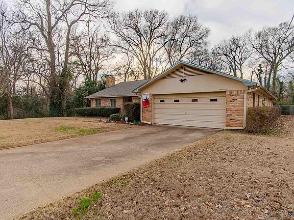 5th image of 411 Wesley Dr