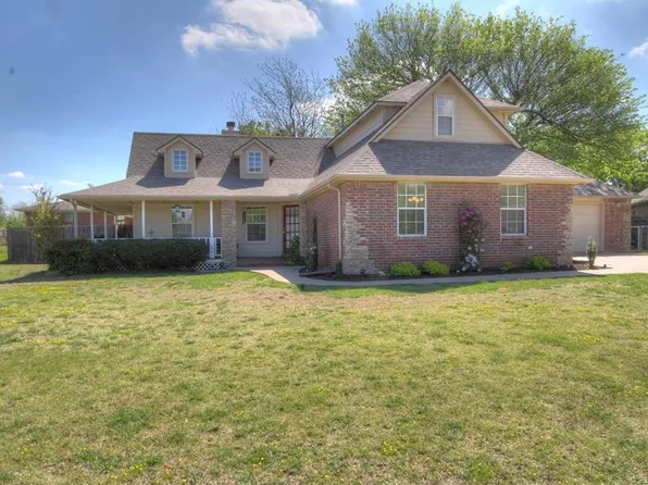 3513 S Walnut Creek Pl W, Sand Springs, OK 74063