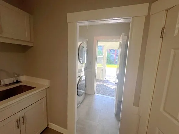 98-100 Pleasant St #98 — Photo 6