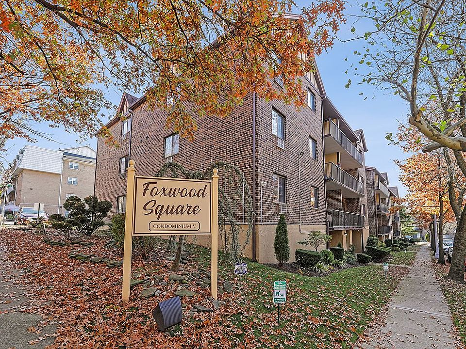 1st image of 10 Donna Ct APT 3
