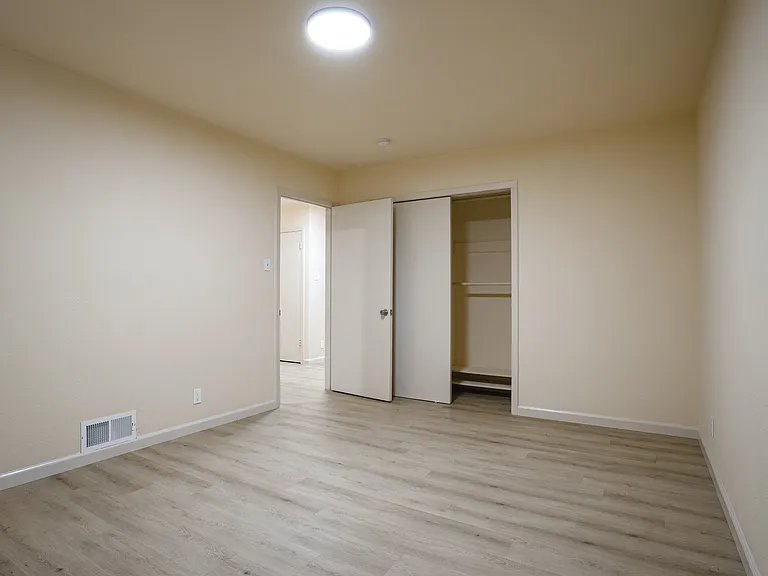 582 Euclid Ave #A — Photo 18