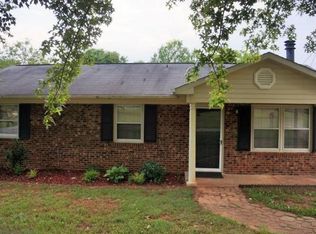 815 Essex Dr, Graham, NC 27253