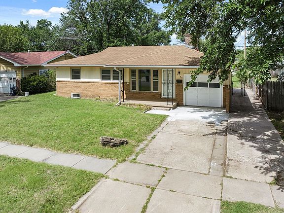 2nd image of 3109 S Euclid Ave