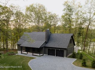 258 Fox Run Rd, Salt Point, NY 12578