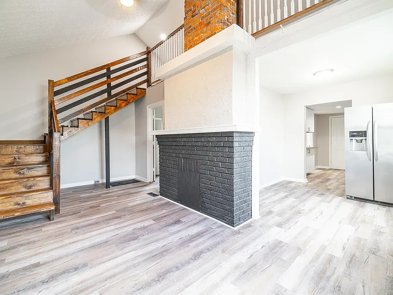 465 Brehl Ave — Photo 16