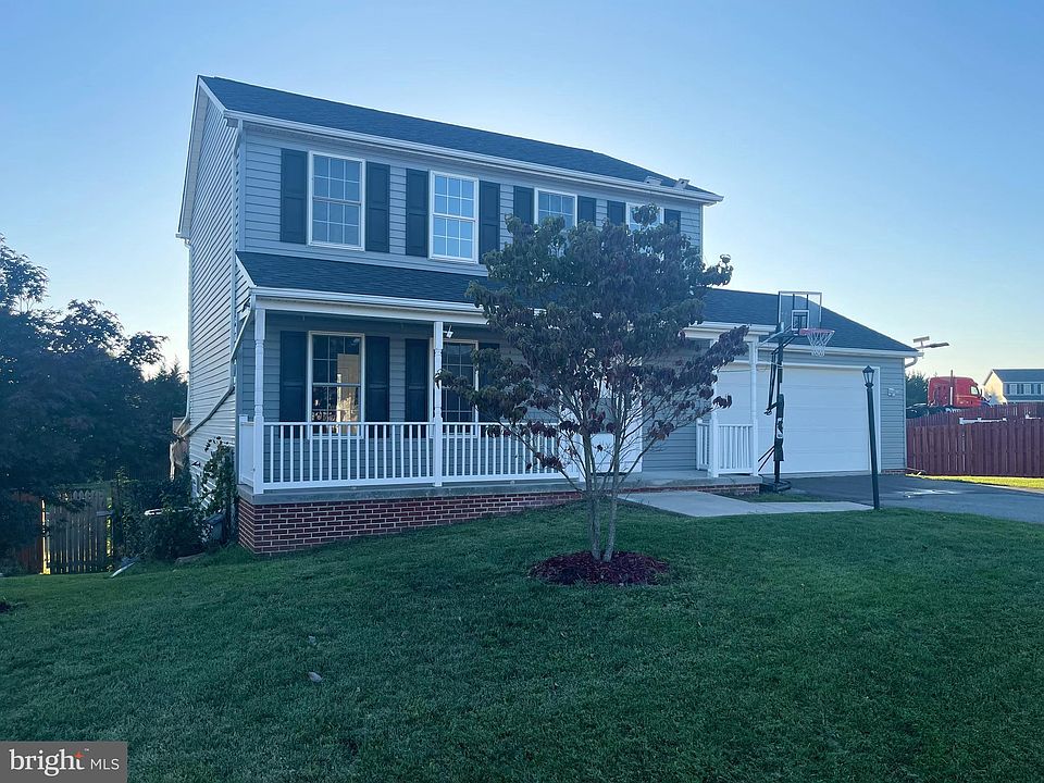 2nd image of 15935 Hosta Dr