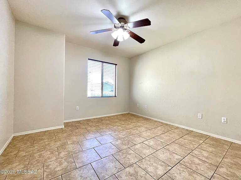 11889 W Heyburn Dr — Photo 6