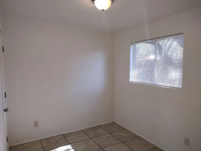 1730 E Prince Rd #4 — Photo 11