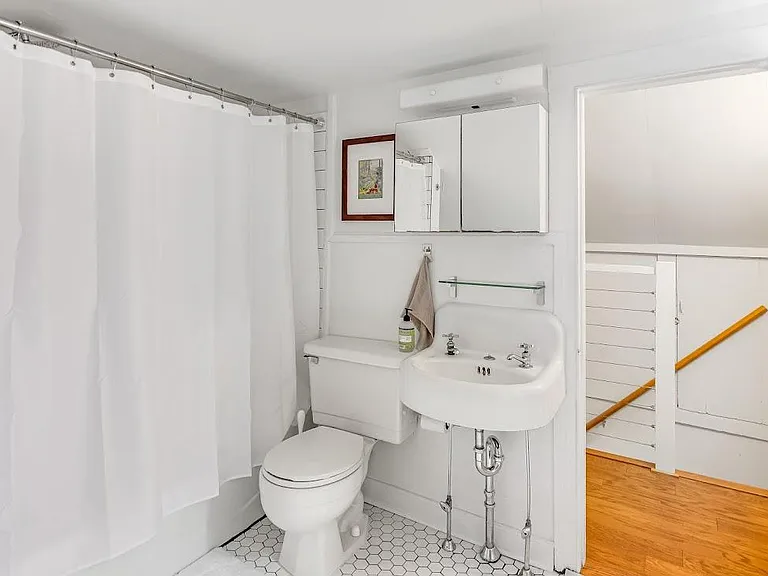 6 Shelburne Rd — Photo 12