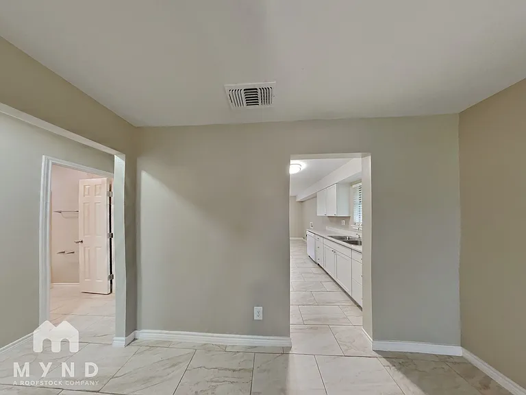 1303 S Cardinal St #A — Photo 4