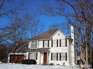 6477 Wild Creek Dr, Holland, MI 49423